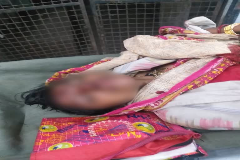 Women passengers body found from railway track