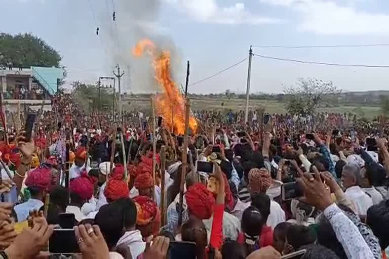 Gavadapal Holi, उदयपुर में होली