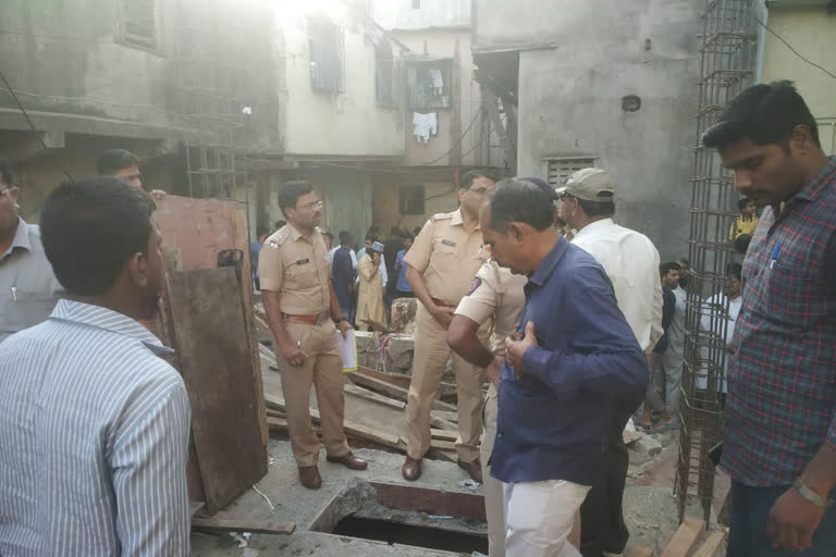 Mumbai: 4-year-old boy falls into septic tank in Govandi  dies  സെപ്റ്റിക് ടാങ്കിൽ വീണ് നാല് വയസുകാരൻ മരിച്ചു  4-year-old boy falls into septic tank