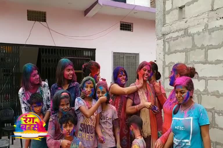 holi festival celebrated in garhwa