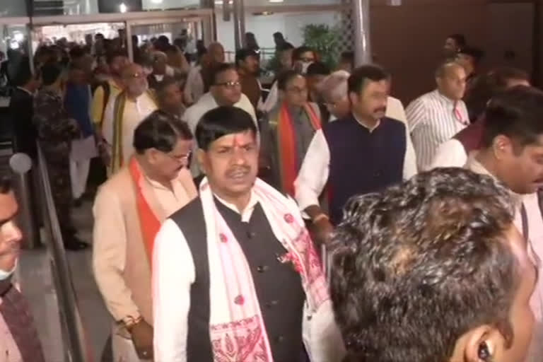 BJp MLA Reached Delhi from Bhopal