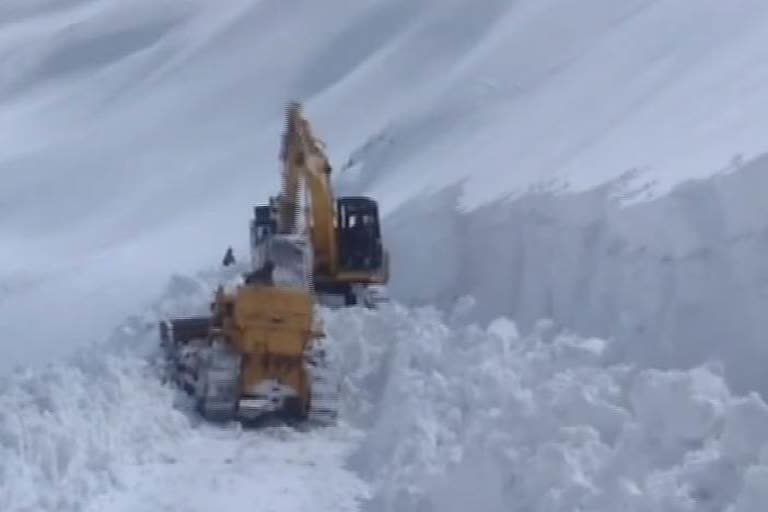 Work on restoring rohtang pass continues