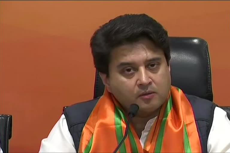 Jyotiraditya Scindia joins BJP