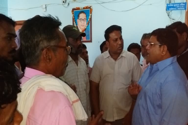 People demanded to build community hall in Burhanpur