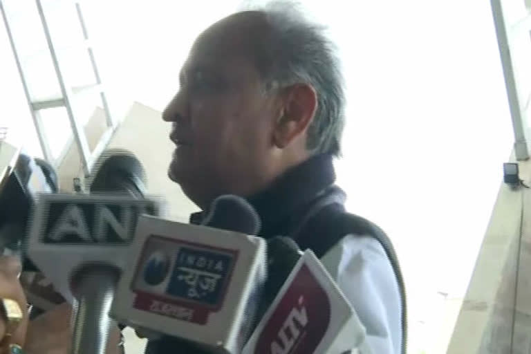 cm-gehlot-targeted-bjp-at-jaipur-airport