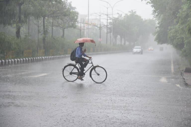 heavy-rains-kill-many-people-in-pakistan