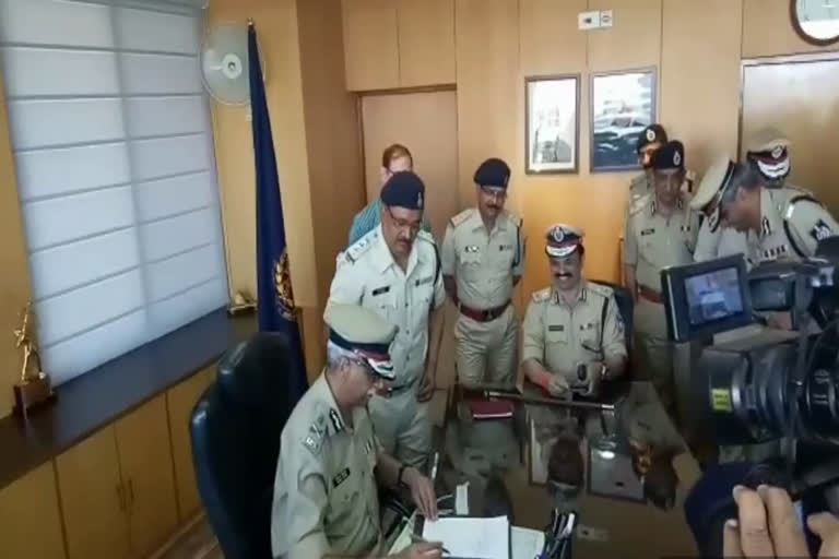 Vivek Johri took charge as new DGP of Madhya Pradesh