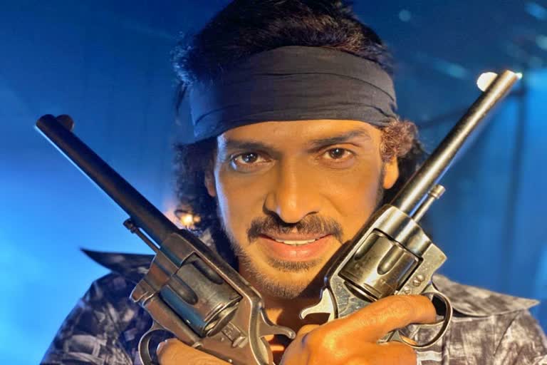 The gun used by Raj Kumar was in the hands of Upendra