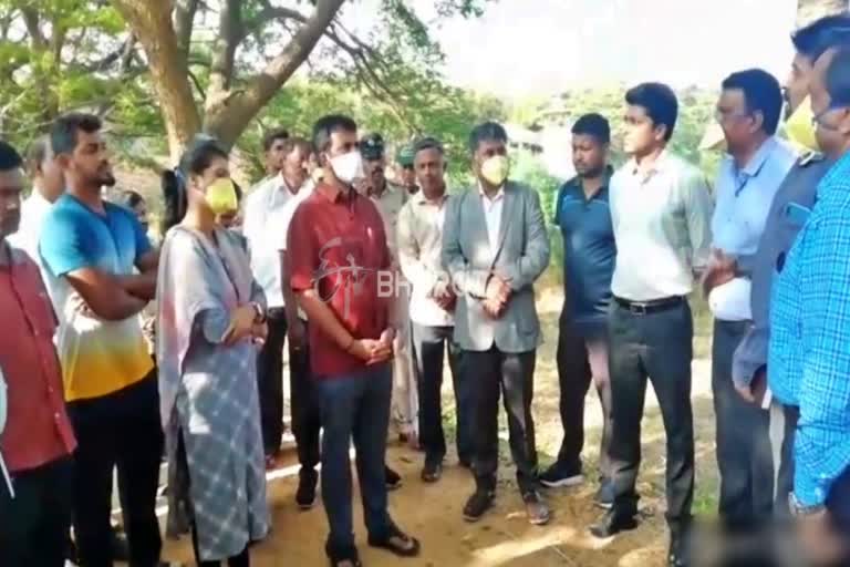 Bird flu:   MLA L. Nagendra  visit