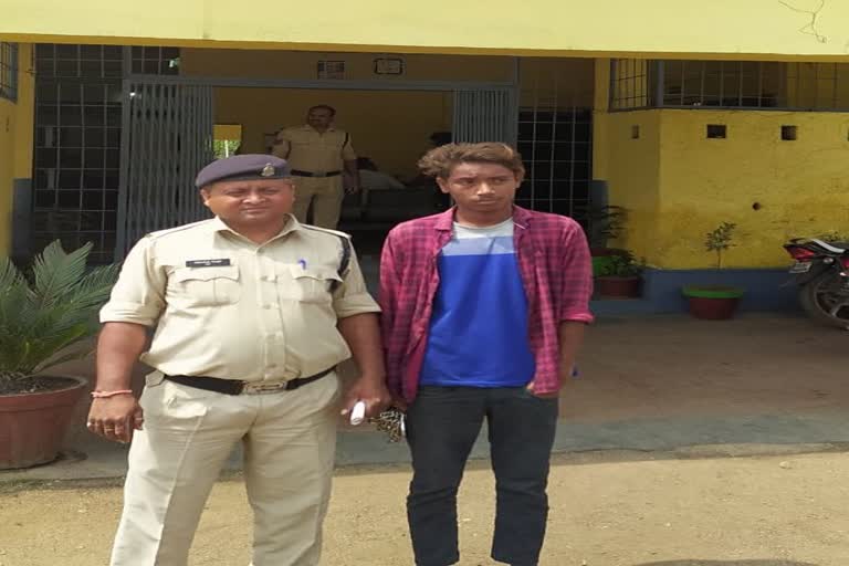 Accused of raping a minor arrested in raipur