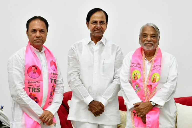 trs party announced two rajya sabha candidates