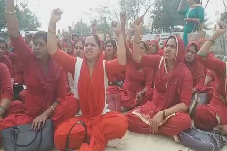 asha workers protest for their demands in kaithal