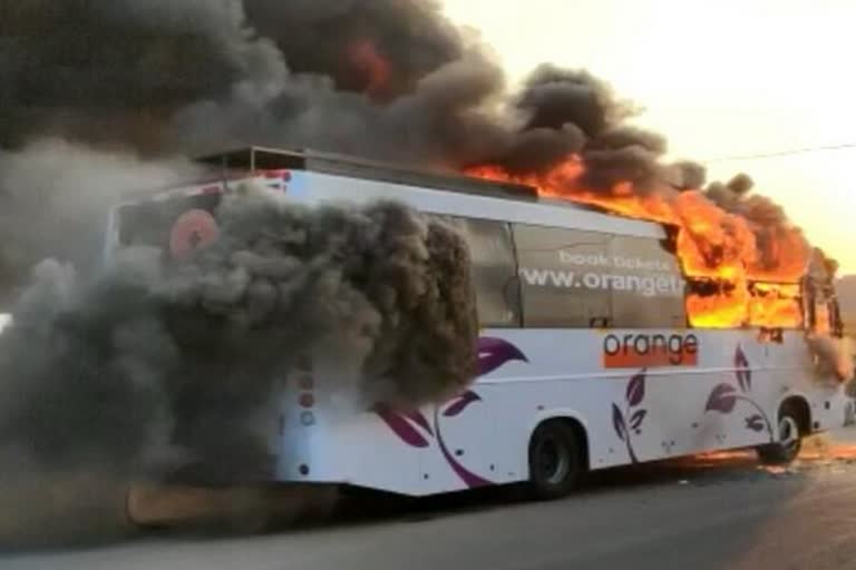 Hyderabad fire  bus fire  RC Puran Hyderabad  ബസ് തീപിടിത്തം  ആര്‍സി പുരന്‍