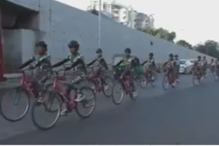 Women take out cycle rally to mobilize for recruitment in CRPF