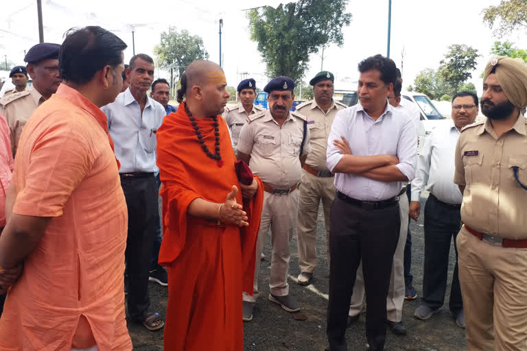 collector-sp-inspected-the-venue-of-sant-samagam-in-narsingh-pur