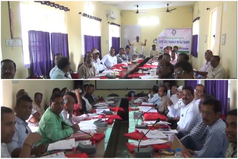 census-pre-training-programme-started-at-bargarh