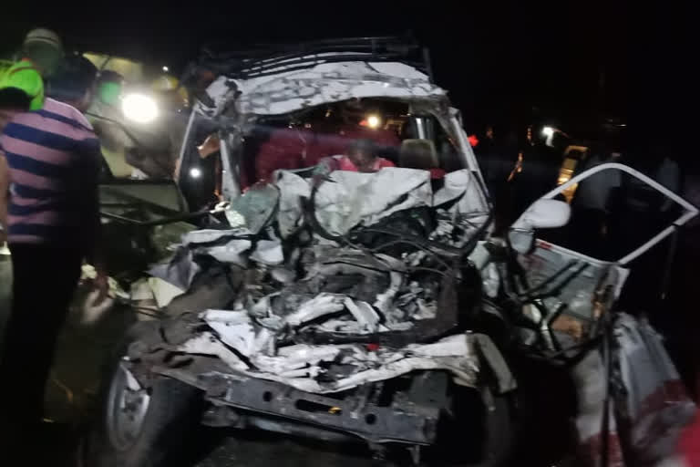 6 people killed in a road accident which includes 4 Bihar workers at namakkal in TN.