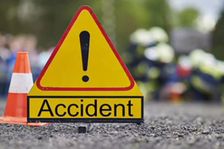 24-injured-in-road-accident-in-mathura