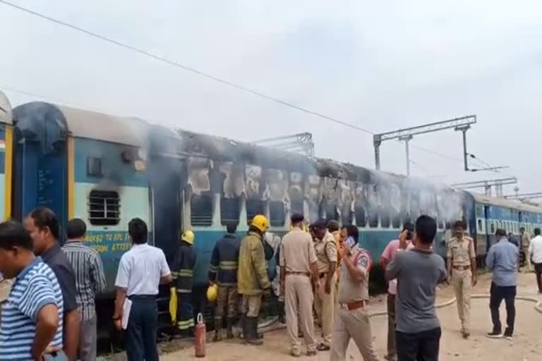 fire accident at moulali railway station