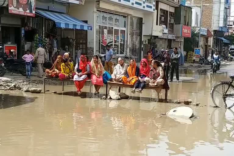 jind people protest against water logging in city