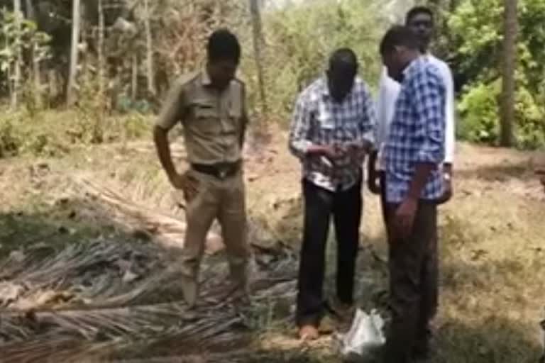 Pipe bomb found in Kannur  കണ്ണൂരിൽ പൈപ്പ‌് ബോംബ‌് കണ്ടെത്തി  പൈപ്പ‌് ബോംബ‌്