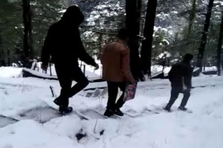 inconvenience for students after snowfall in chamba