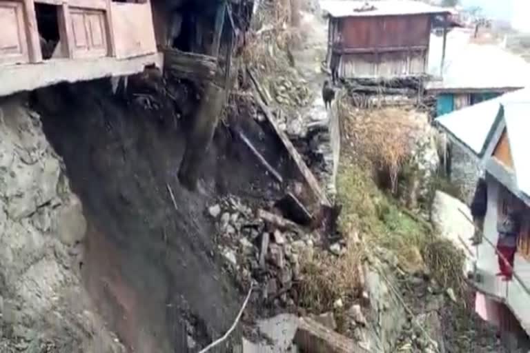 houses damaged due to heavy rain in nichar kinnaur