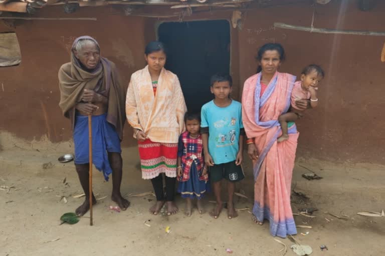 migrant labour father went out of state, daughter drowned to death, bargarh latest news, bargarh's migrant labout maya nayak, ବରଗଡ ଲାଟେଷ୍ଟ ନ୍ୟୁଜ୍‌, ବରଗଡ ଦାଦନ ଶ୍ରମିକ ମୟ ନାୟକ, ବାପା ଯାଇଛି ଦାଦନ ଖଟି, ପୋଖରୀରେ ବୁଡି ଝିଅର ମୃତ୍ୟୁ