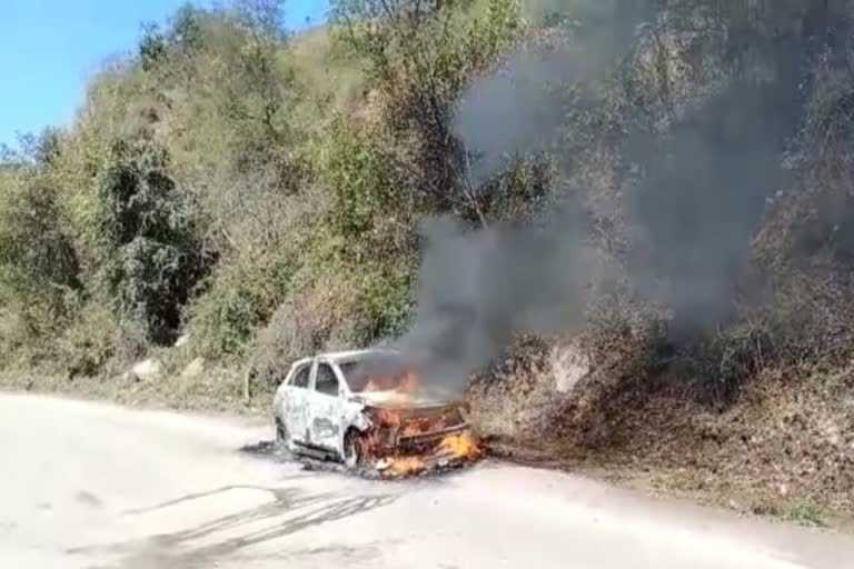 vehicle caught Fire on Chandigarh Manali NH in bilaspur