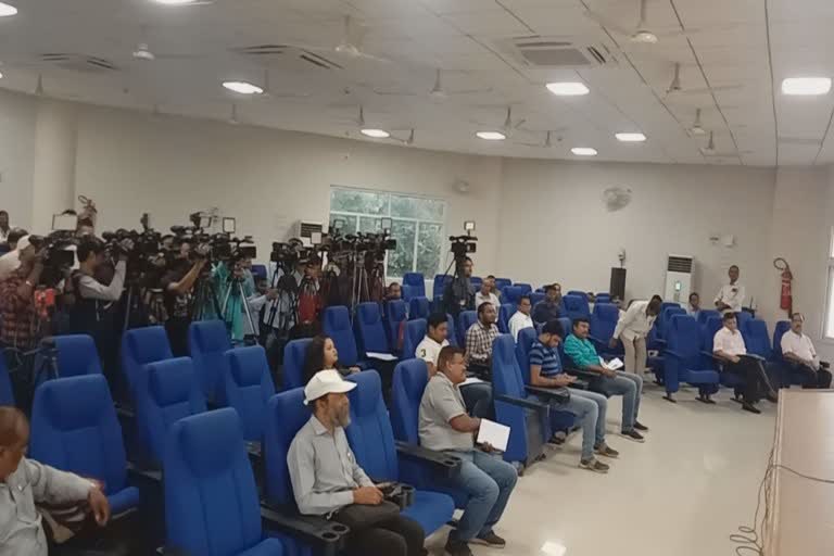 Corona effect: Journalists and government officials sit separately in press meet