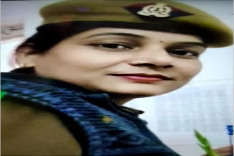 woman police officer died in bijnor