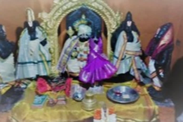 vathsvai mandal makkapeta kodanda ramalayam temple statues are theft