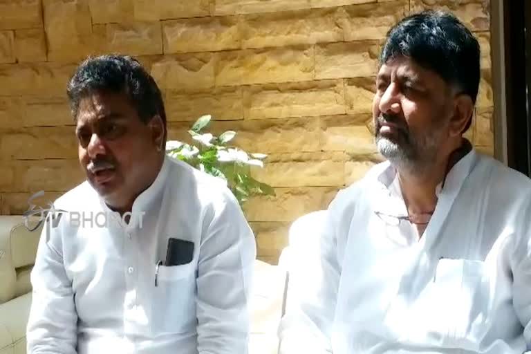 KPCC President DK Shivakumar visits MB Patil residence