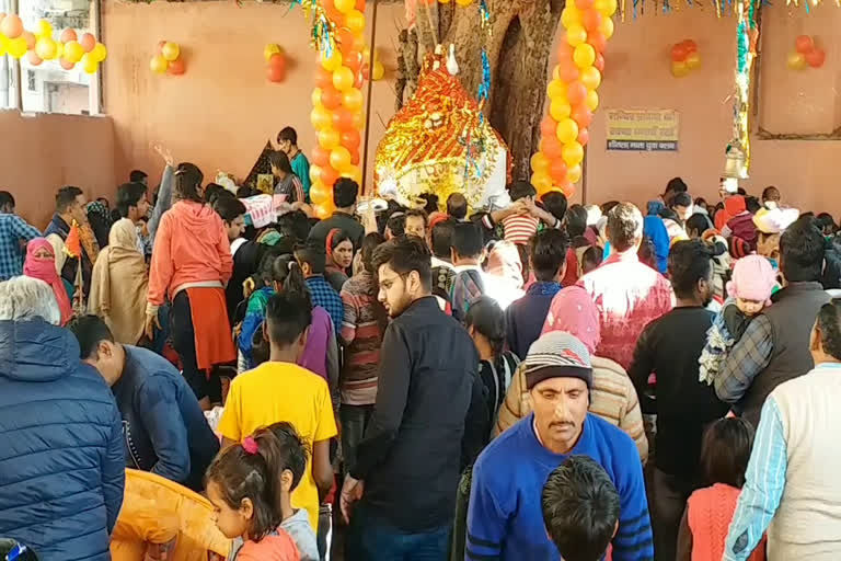 people reached sheetla mandir