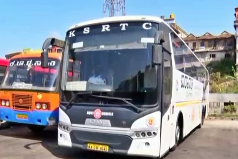 no passengers in bus due to corona virus