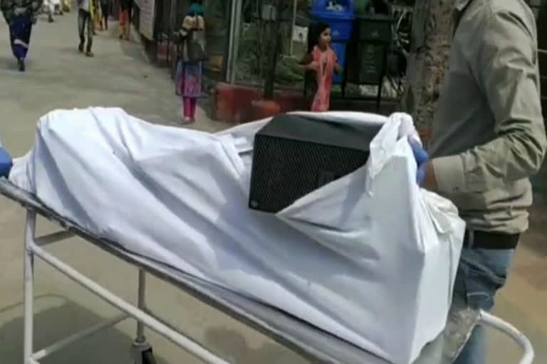 Stuff carried on stretcher in government hospital