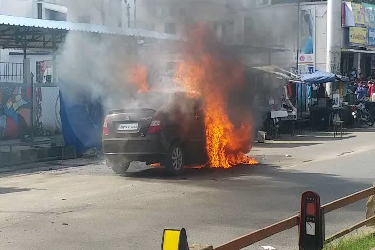 Car fire in front of Shahdol District Hospital