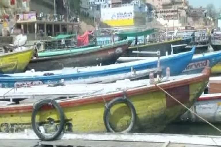 coronavirus hits hard businesses at varanasi ghats