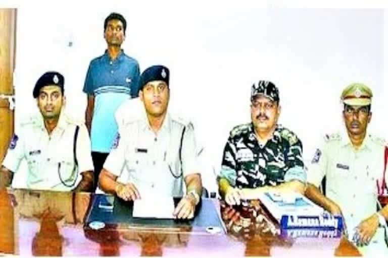 Maoist who surrendered to the before police