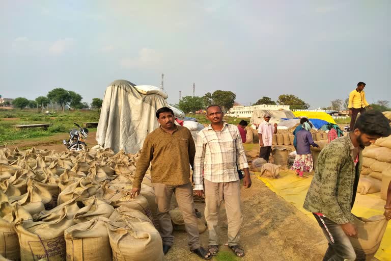 For the first time, 88 token farmers were cut in Dewarbija for purchasing paddy in Bemetra