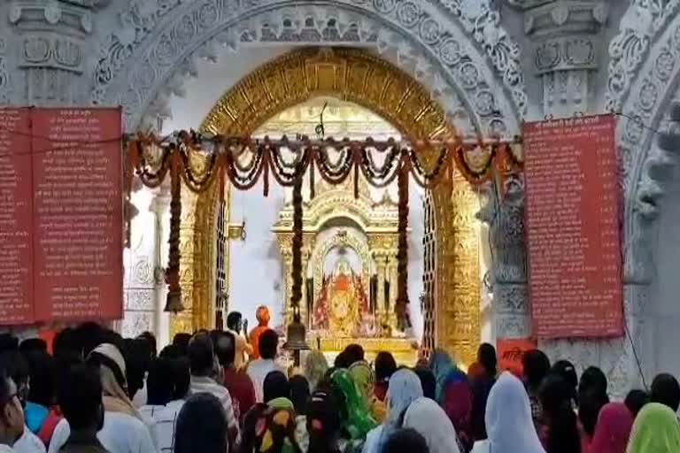 Ban on entry of pedestrians in Maa Bamleshwari temple of dongargarh