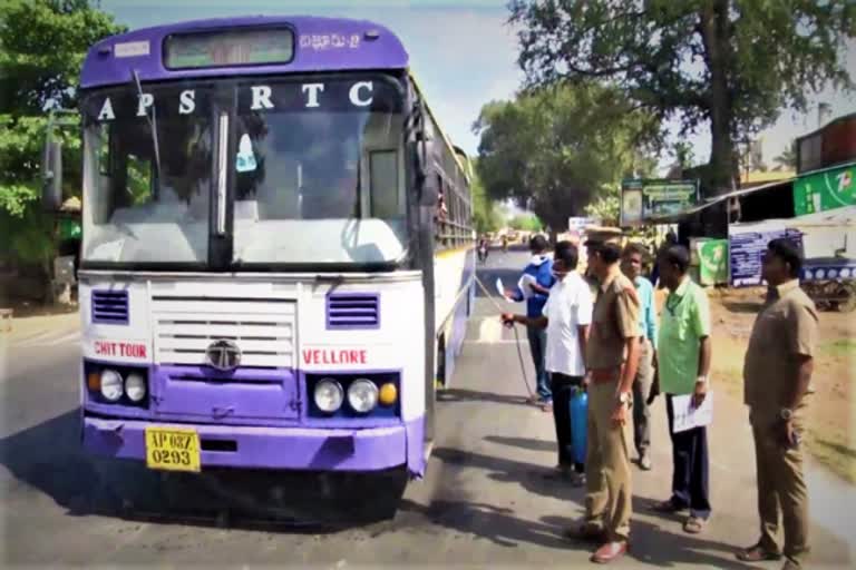 கரோனா தடுப்பு நடவடிக்கை வேலூர் கரோனா தடுப்பு நடவடிக்கை மருத்துவ குழுவினர் கரோனா தடுப்பு நடவடிக்கை Corona prevention Vellore Corona prevention Coronal Prevention of Medical Group corona precautionary