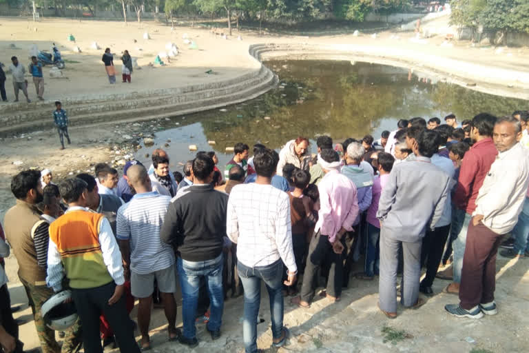 Body found in Dabri's Chhat Ghat stir in dwarka area