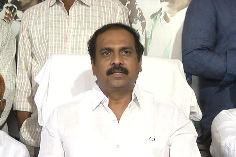 Minister_Kanababu