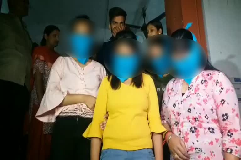 police exposed prostitution in udaipur, उदयपुर में देह व्यापार