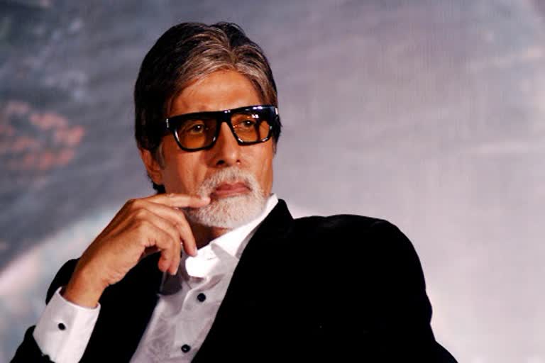 Amitabh Bachchan gets a ''Home Quarantined'' stamp on his hand