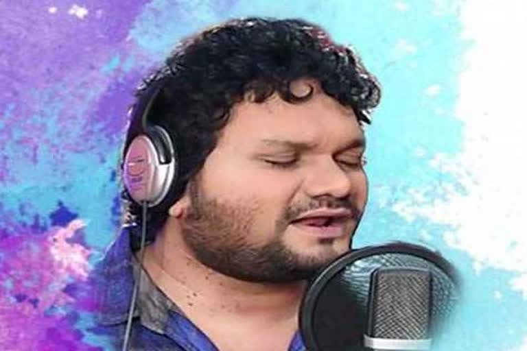 ollywood singer human sagar