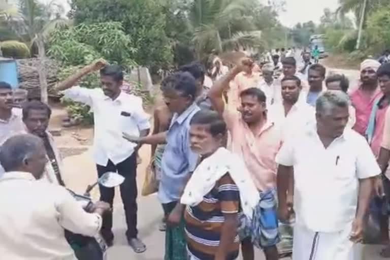 போராட்டம் நடத்திய பொதுமக்கள்