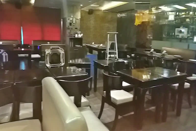 faridabad restaurant honuor in liosses due to corona virus