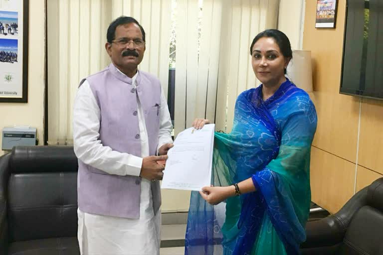 MP Diya Kumari, Ayush Minister Shripad Naik